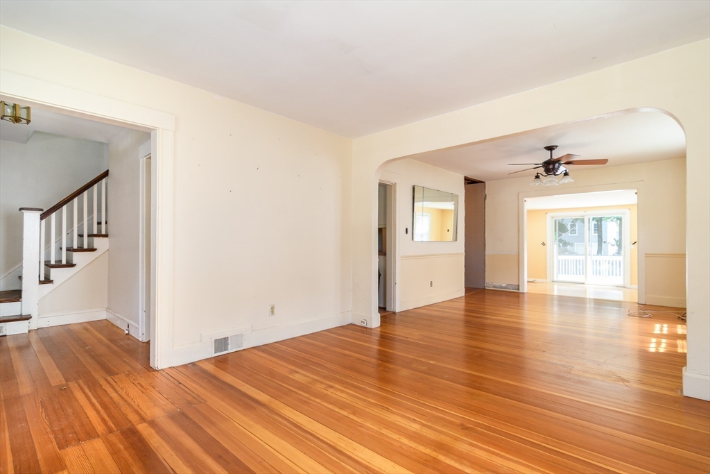 20 Circular Ave