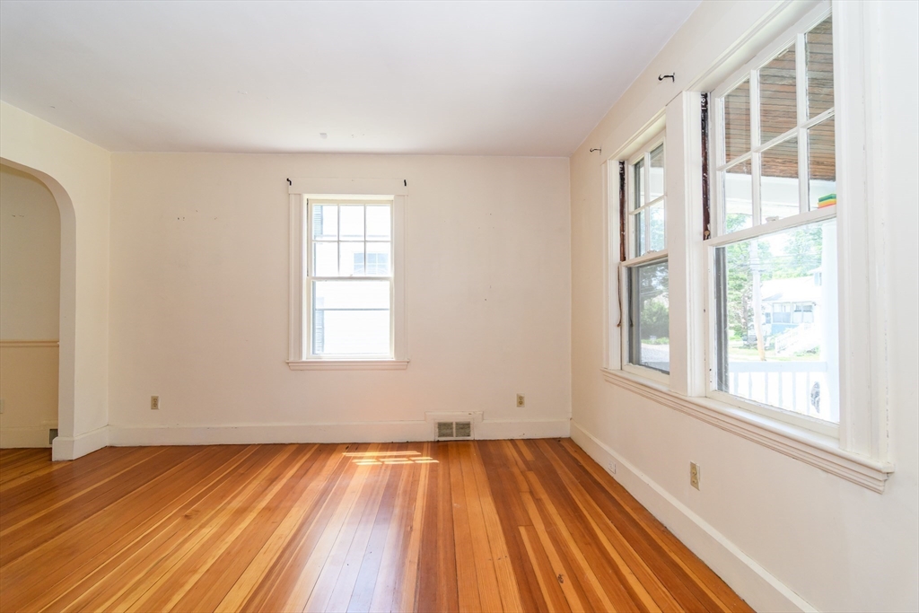 20 Circular Ave