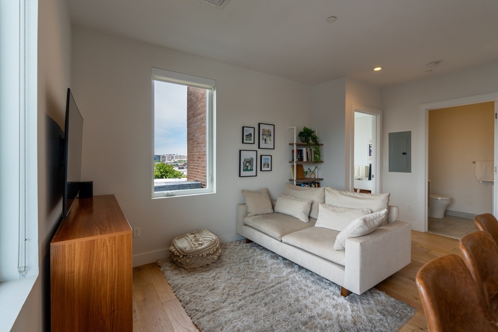 420 W Broadway # 501