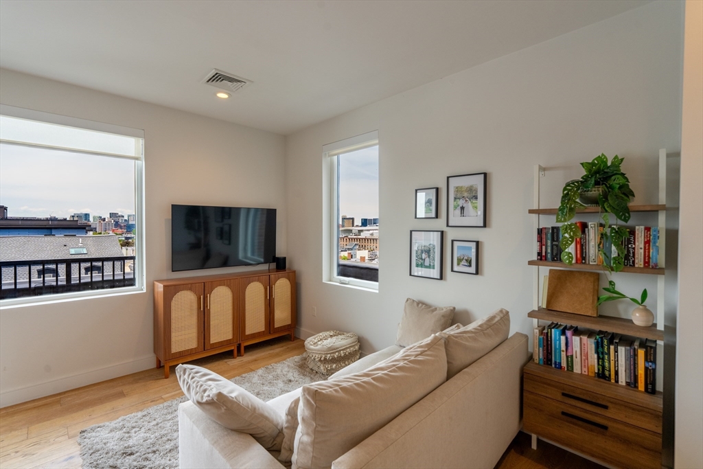 420 W Broadway # 501