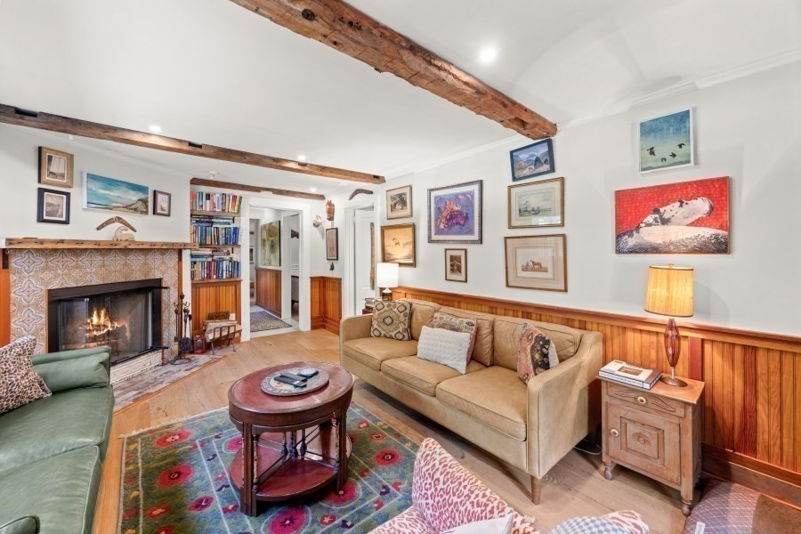 29 Jernegan Ave