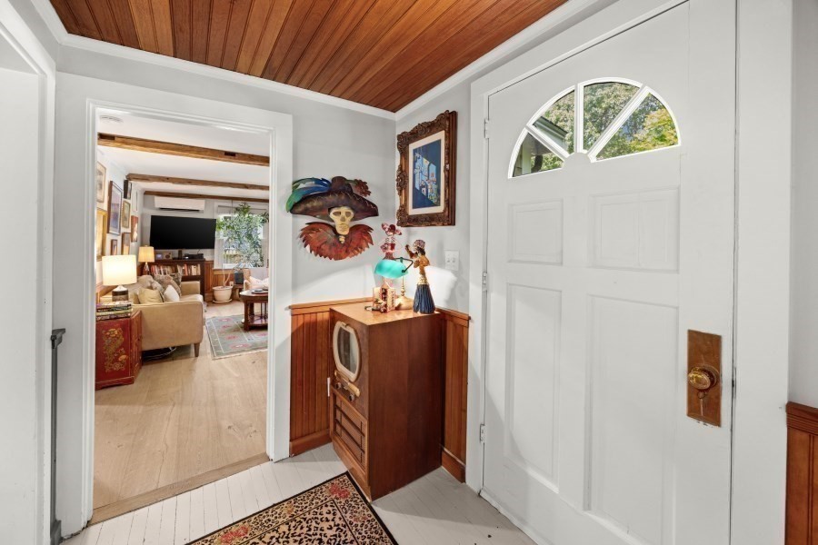 29 Jernegan Ave