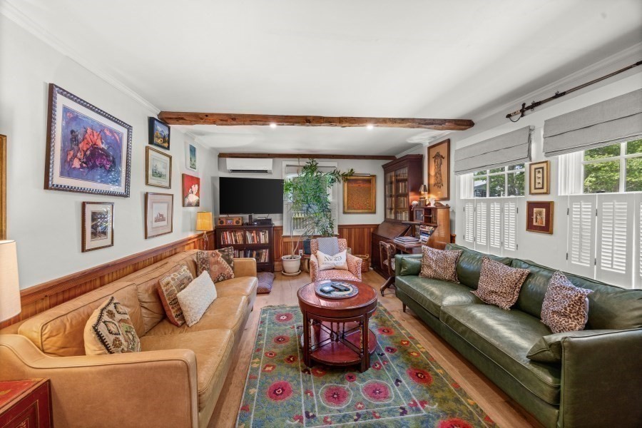 29 Jernegan Ave