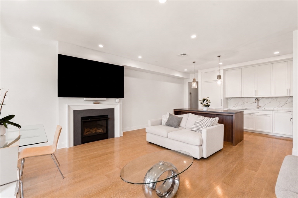 100 Linden Street # 203