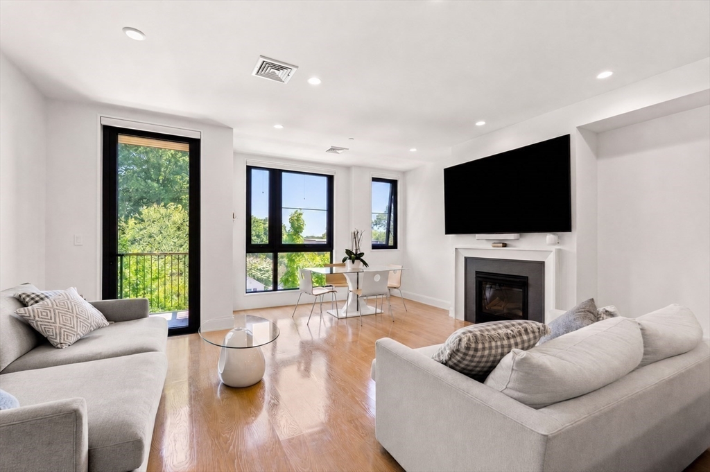 100 Linden Street # 203