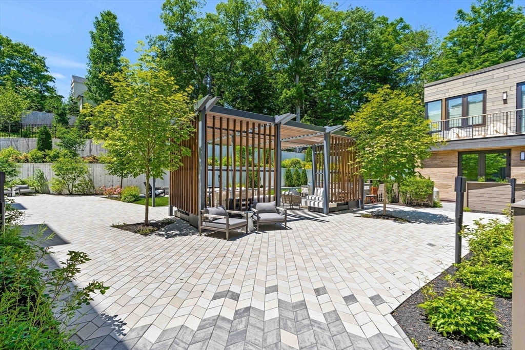 100 Linden Street # 203