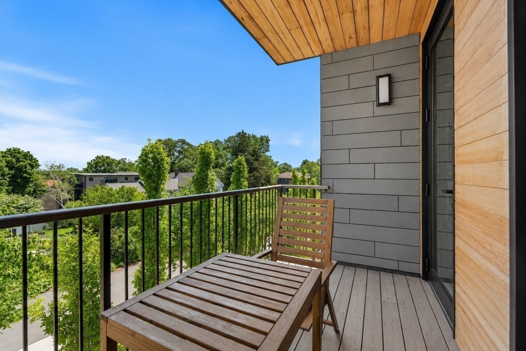 100 Linden Street # 203