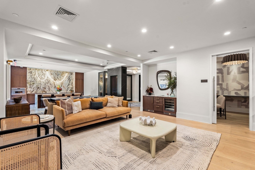 100 Linden Street # 203