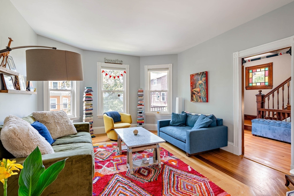 25 Banks St # 2