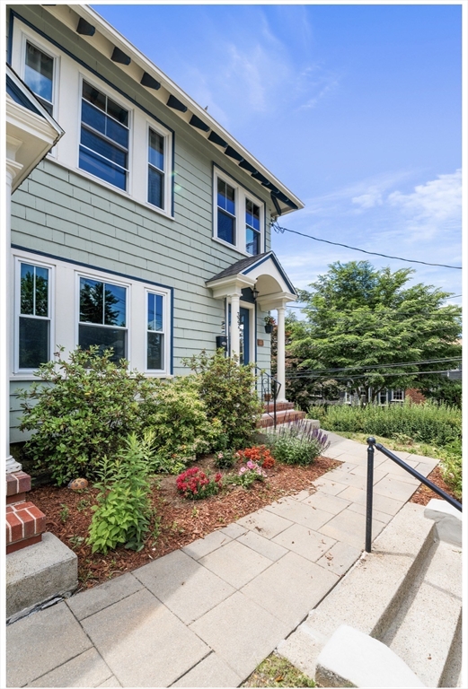 322 Lagrange St # 1