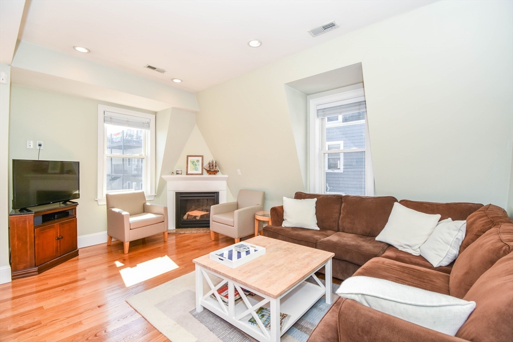 62 H St # 3