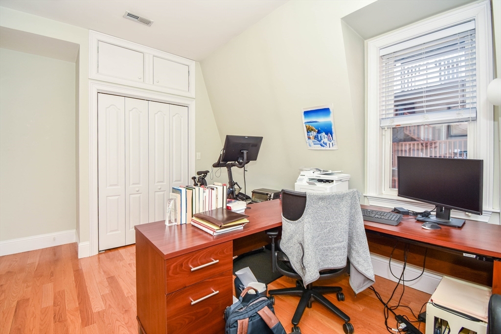 62 H St # 3