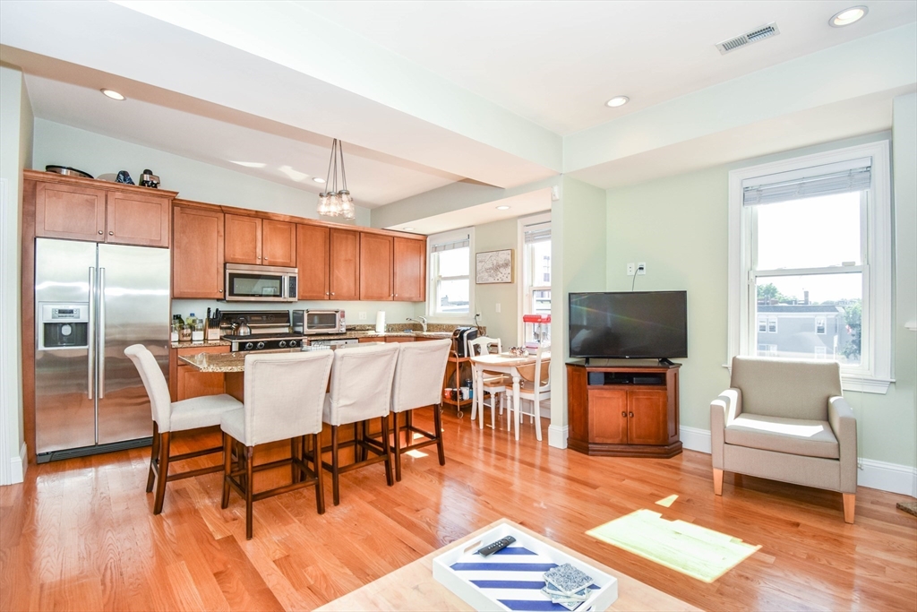 62 H St # 3