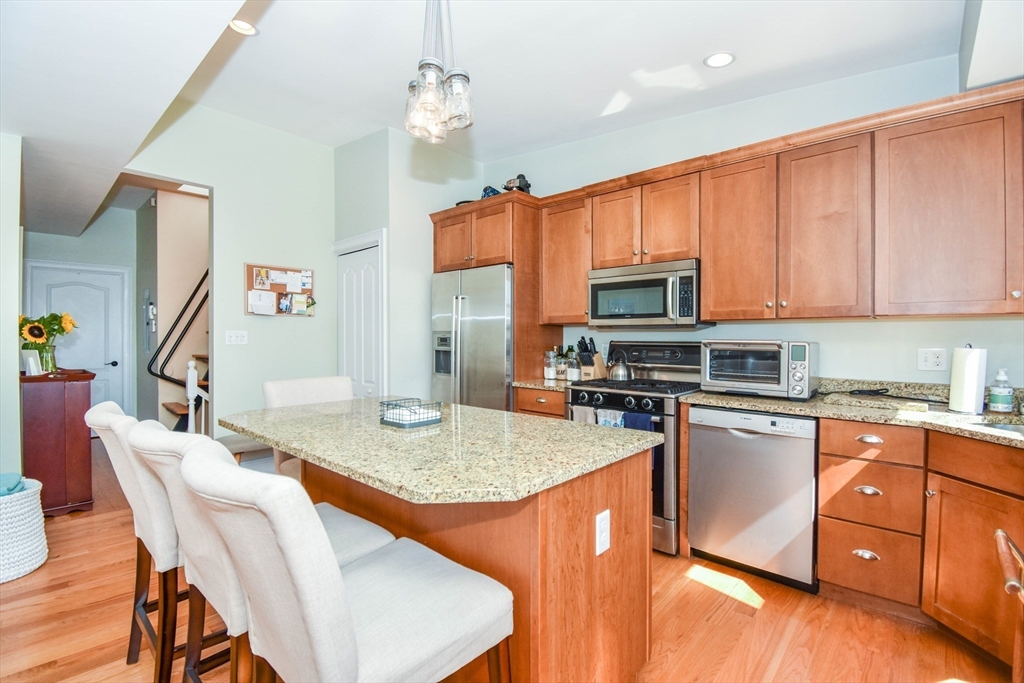 62 H St # 3