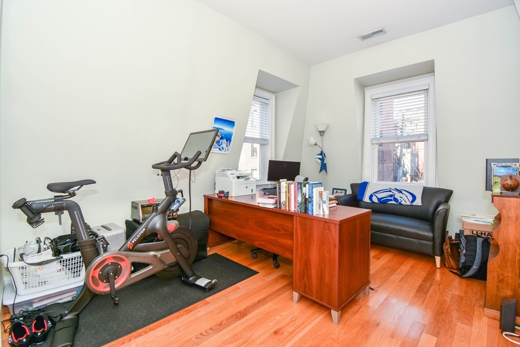 62 H St # 3