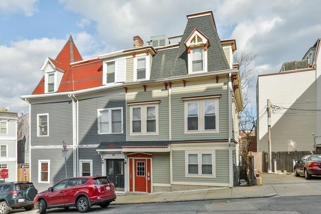 62 H St # 3
