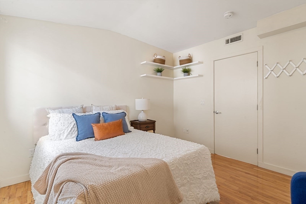 88 Pearl Street # 2