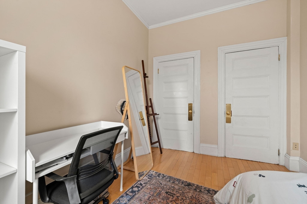 386 Commonwealth # 23