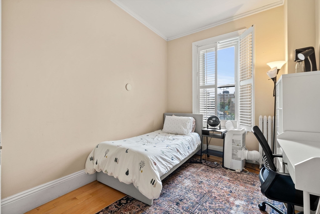 386 Commonwealth # 23