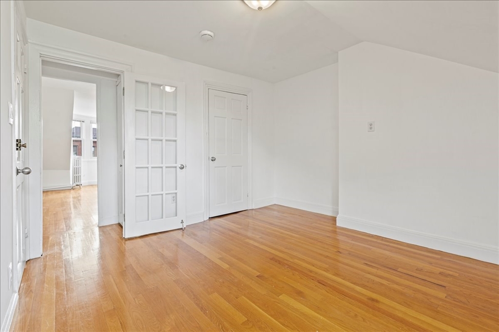 619 Tremont St # 4