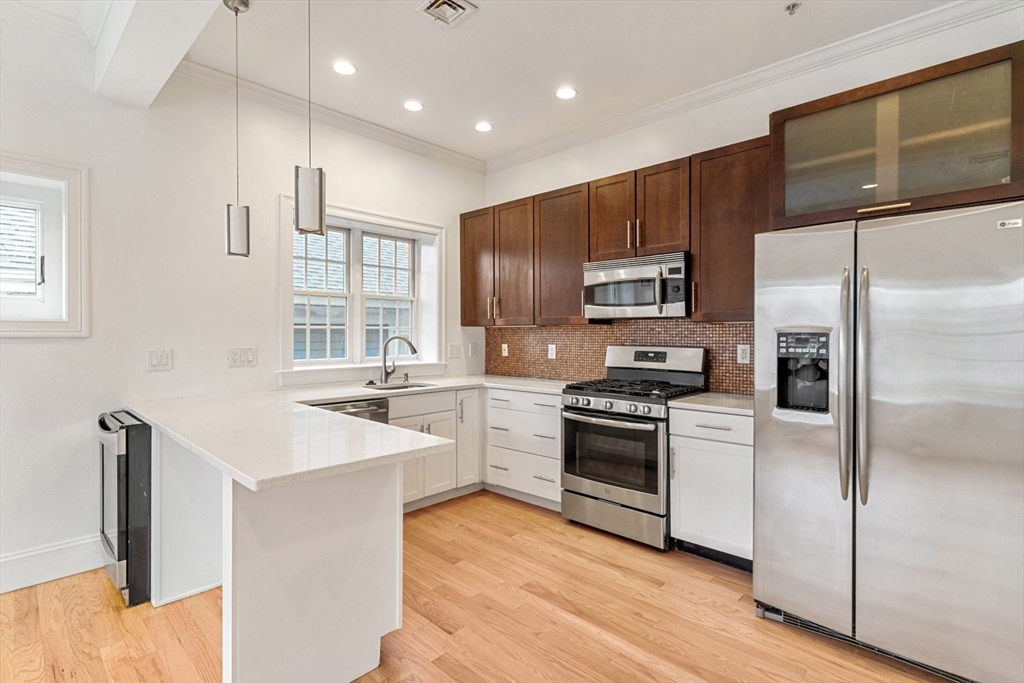 823 East Sixth Street # 2