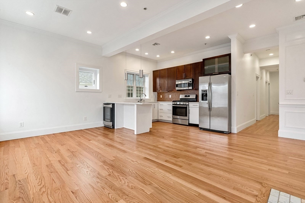 823 East Sixth Street # 2