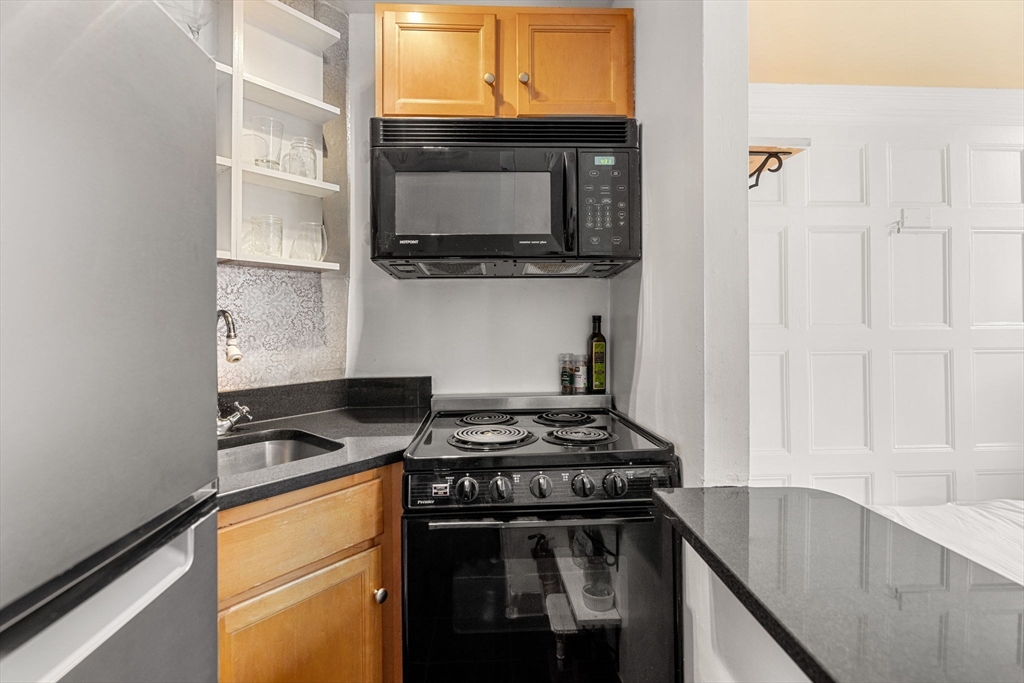 425 Beacon St # 2