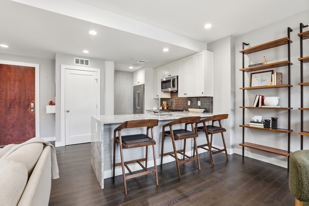 309 E St # 43
