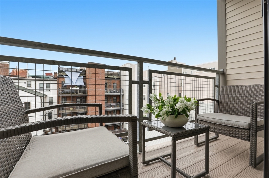 309 E St # 43
