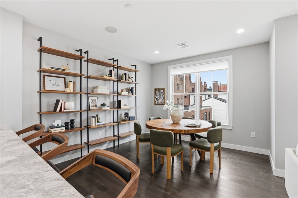 309 E St # 43