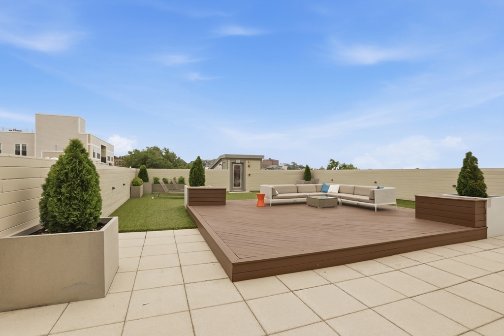 309 E St # 43