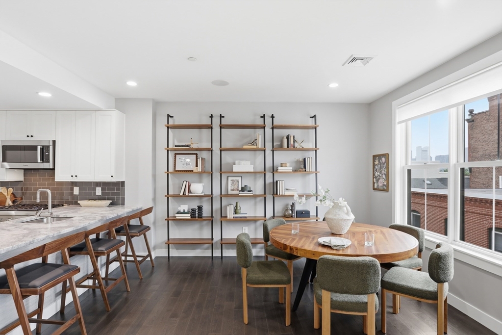 309 E St # 43