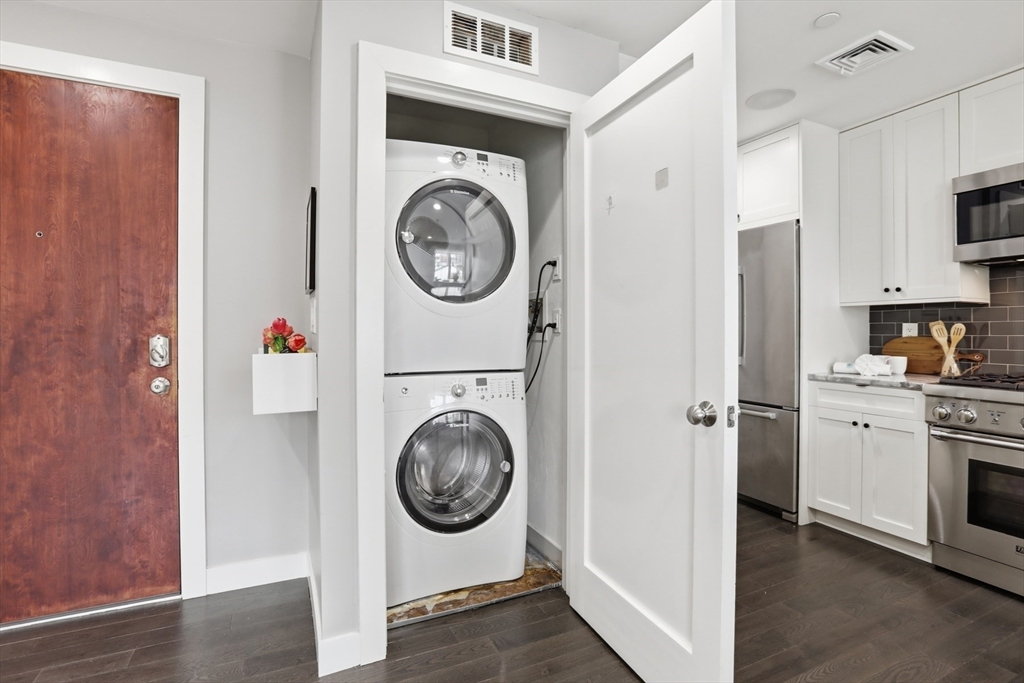309 E St # 43