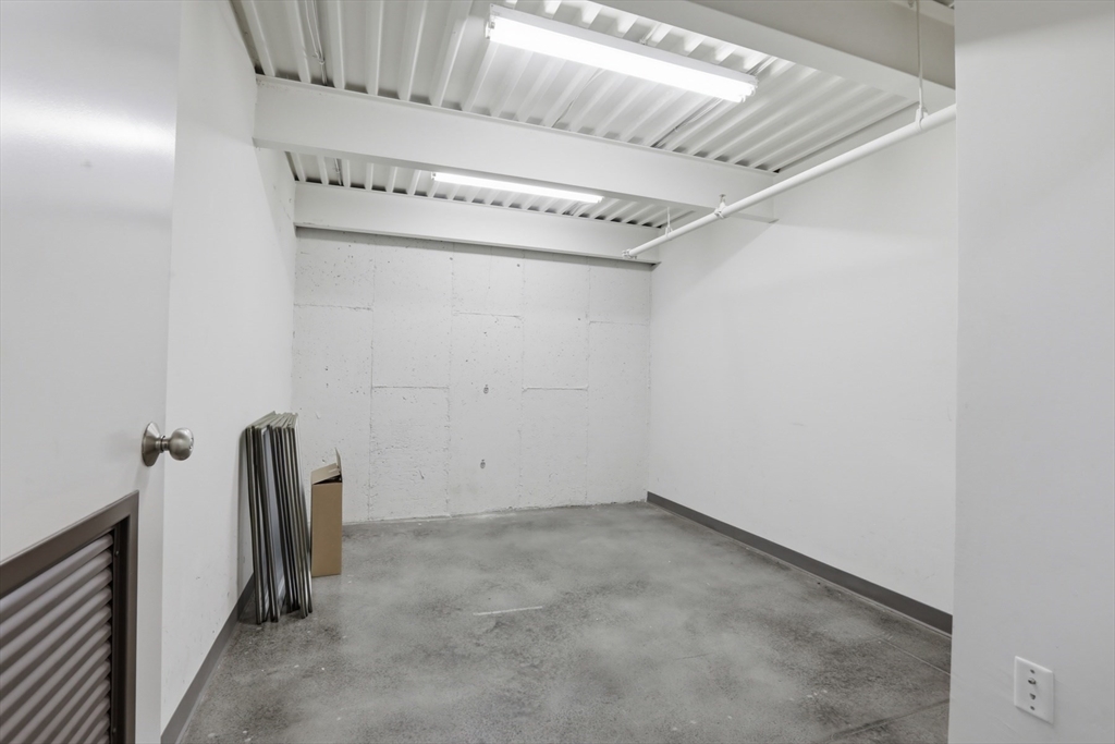 309 E St # 43