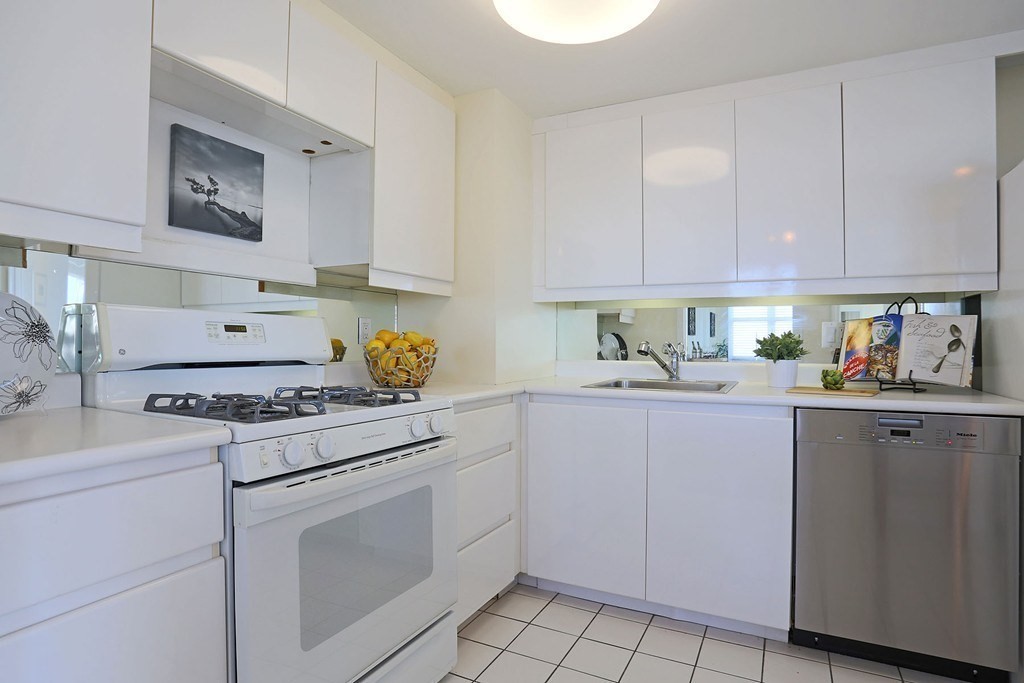 170 Tremont Street # 1803