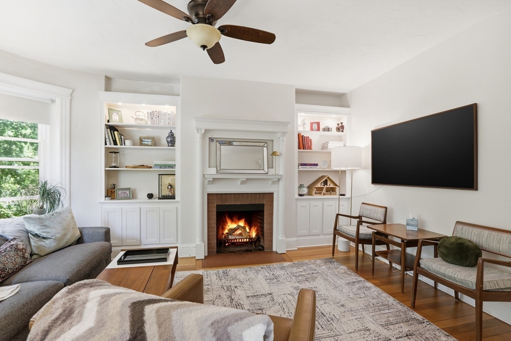 1896 Beacon St Unit: PH3