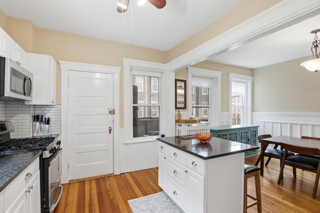 1896 Beacon St Unit: PH3