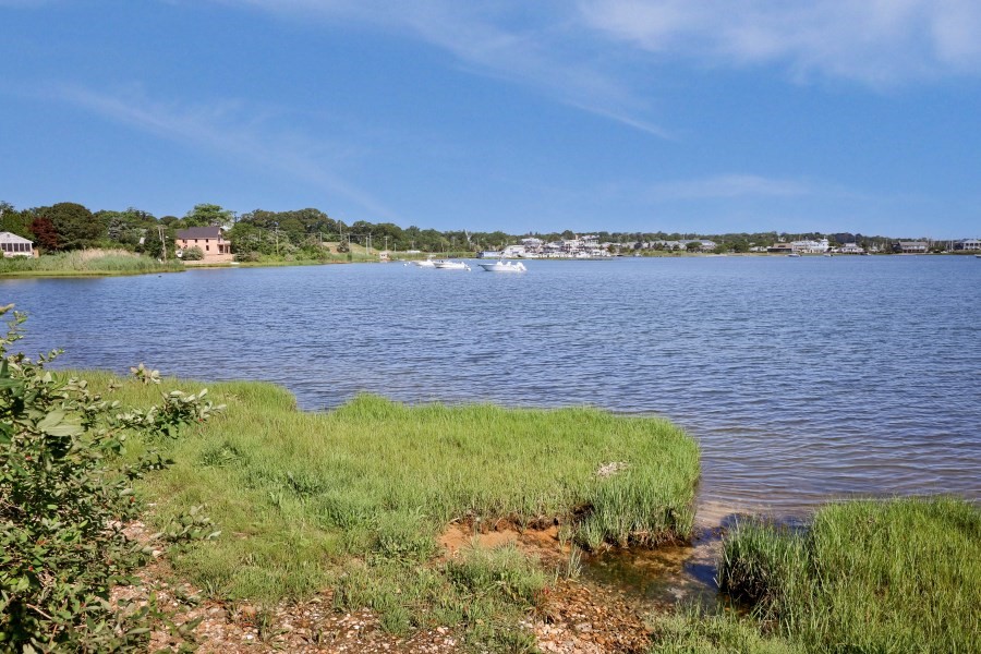 36 Hines Point Rd