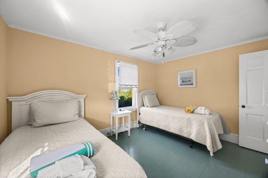 36 Hines Point Rd