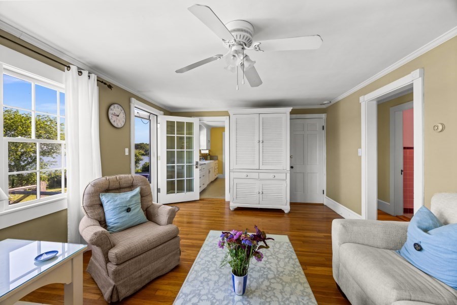 36 Hines Point Rd