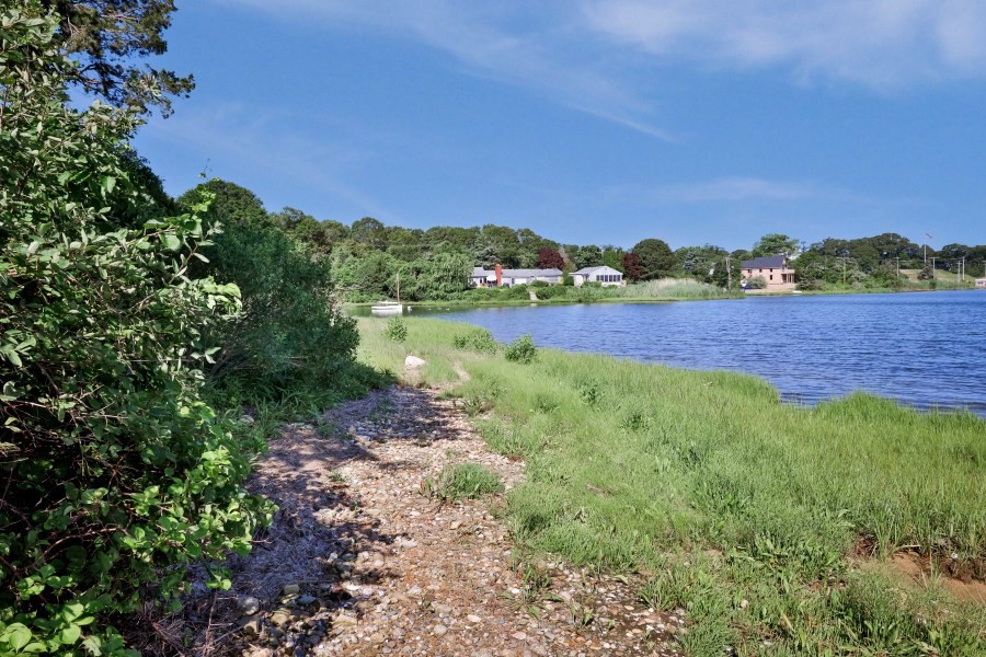 36 Hines Point Rd