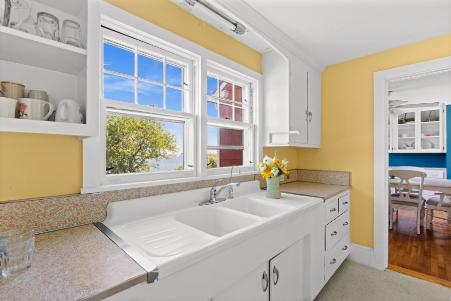 36 Hines Point Rd
