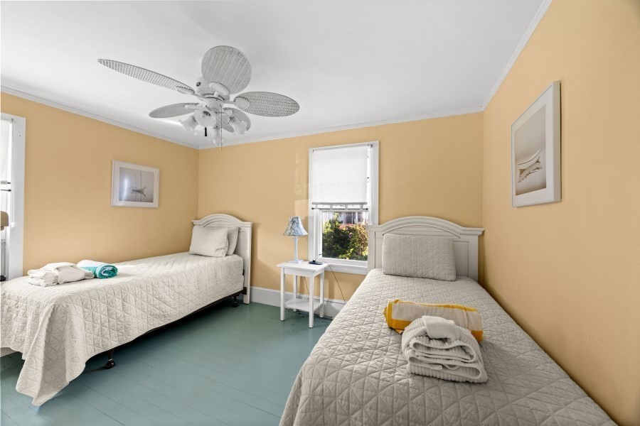 36 Hines Point Rd