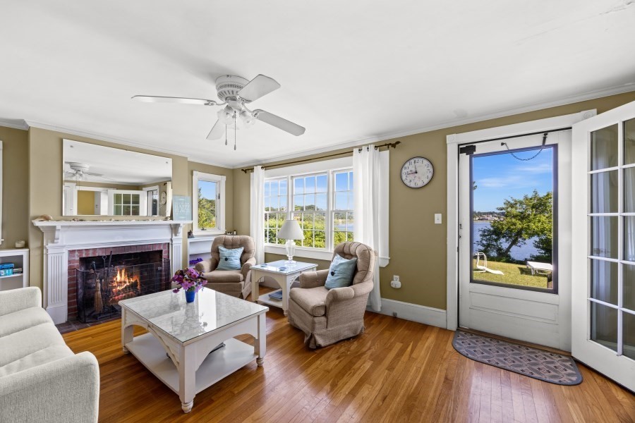 36 Hines Point Rd