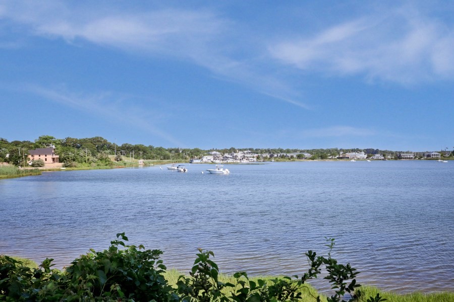 36 Hines Point Rd