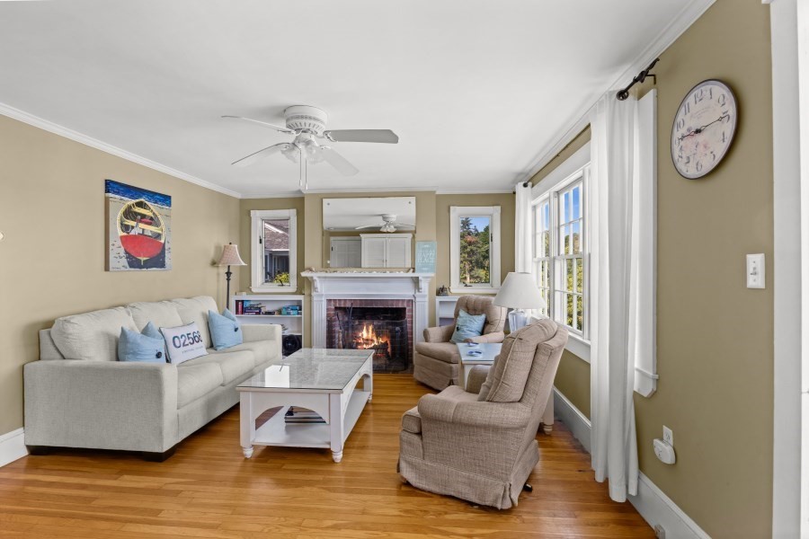 36 Hines Point Rd