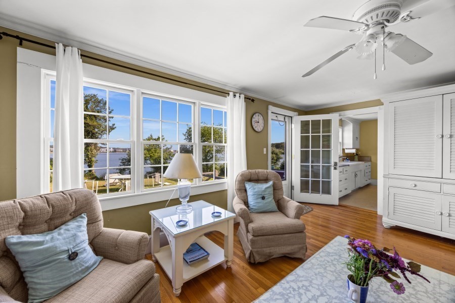 36 Hines Point Rd
