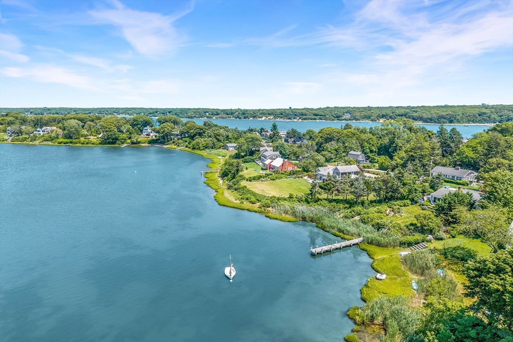 36 Hines Point Rd