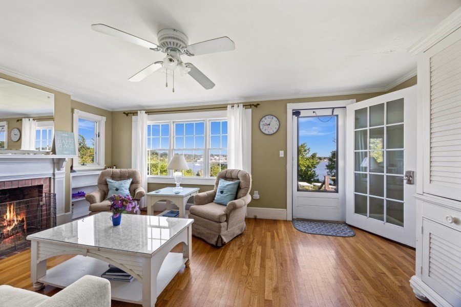 36 Hines Point Rd