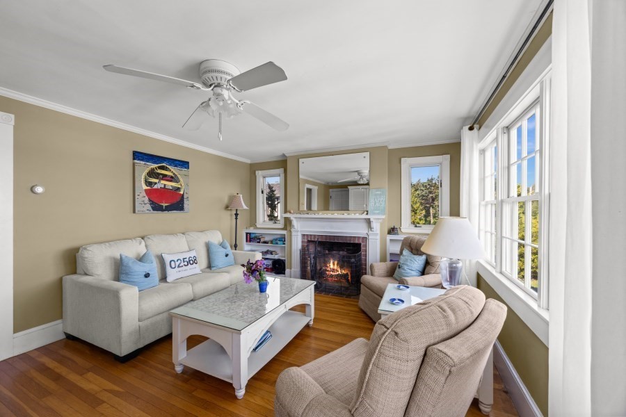 36 Hines Point Rd